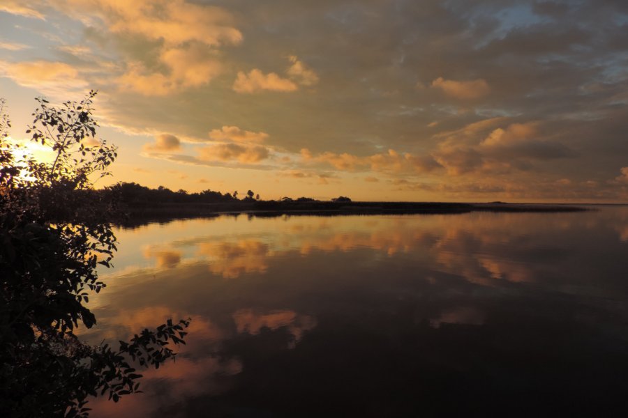 Coucher de soleil sur la Lagune Ibera. Ugo GABERT