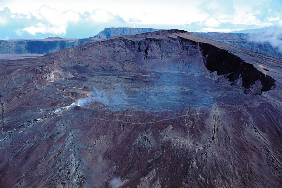 Piton de la Fournaise. (© Author's Image))