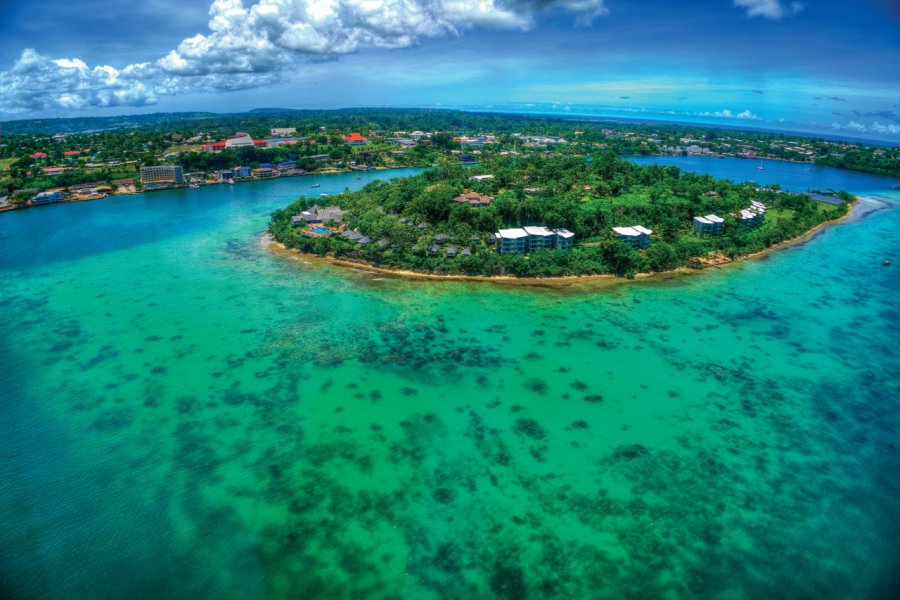 La baie de Port-Vila. Turbo989 - Fotolia