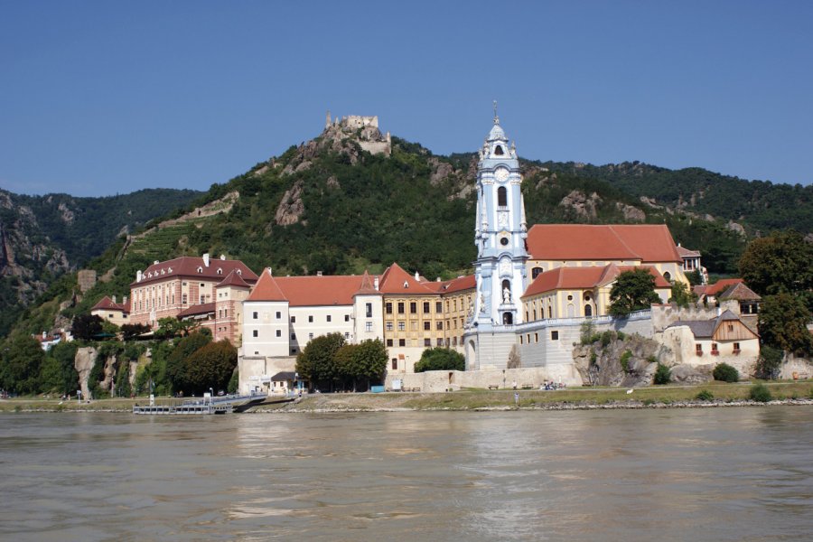 Église baroque de Dürnstein. Sebastian Krüger - Fotolia