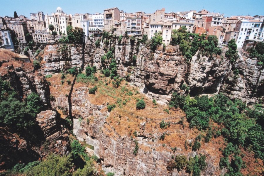 La ville de Constantine surplombe les gorges de Rhumel. Sébastien CAILLEUX