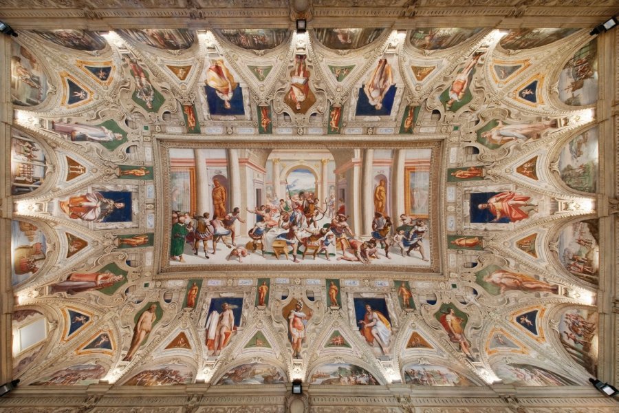 Intérieur du Palazzo della Meridiana. Gruppo Viziano