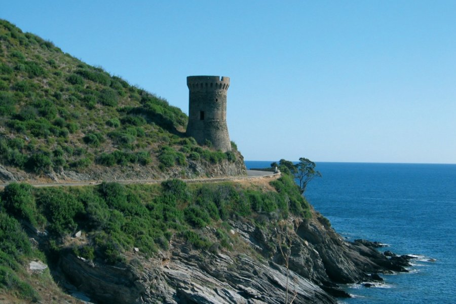 Tour génoise de Losse à Pietracorbara XAVIER BONNIN