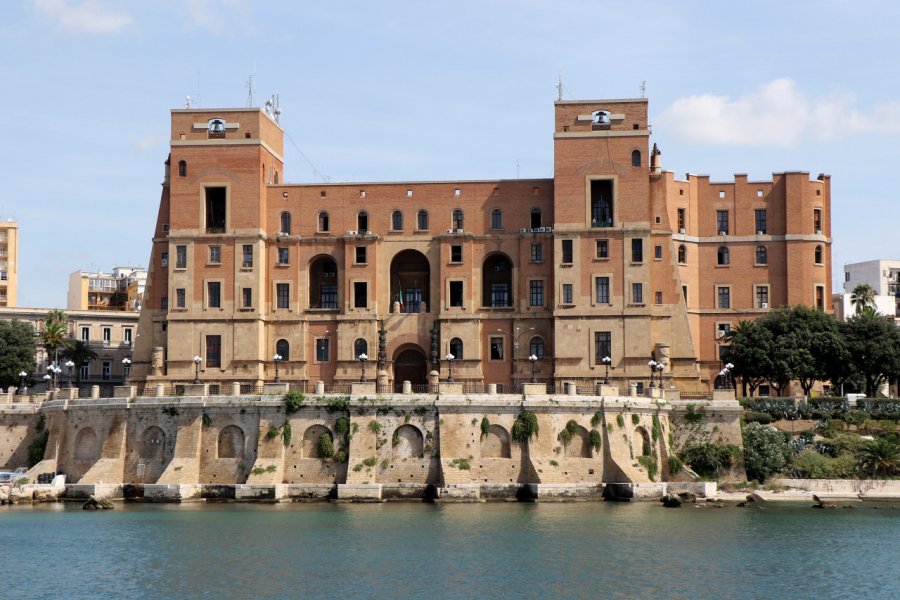 La Palazzo del Governo à Tarente. Massimo Todaro - Shutterstock.com
