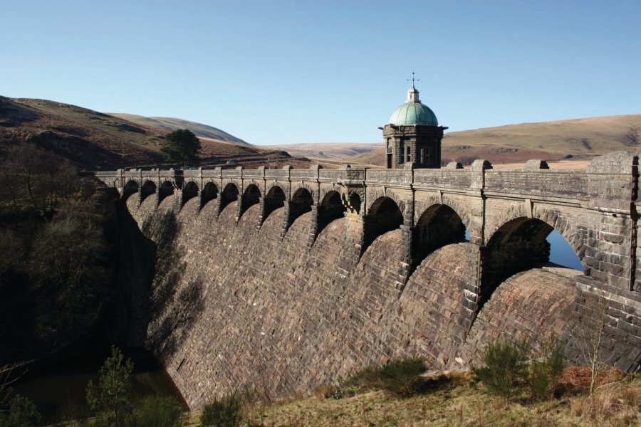 Réservoir Craig Gochau sein de l'Elan Valley Factor41 - iStockphoto.com