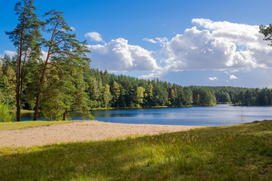Lac près de Viitna. Igor Sokolov (breeze) - Shutterstock.com