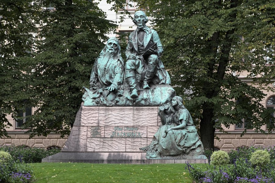 Mémorial d'Elias Lönnrot, auteur du <i>Kalevala.</i> Mikhail Markovskiy - Shutterstock.com