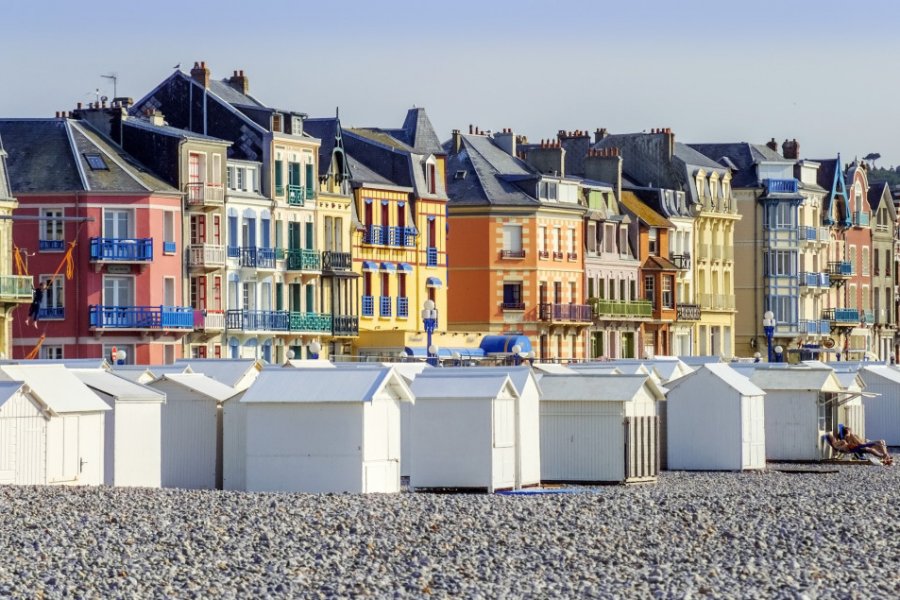 Les cabines de plage de Mers-les-Bains. (© david hughes  - stock.adobe.com))