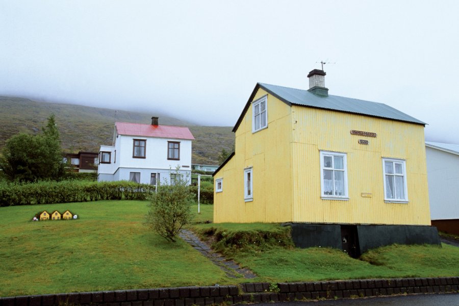 Fáskrúðsfjörður - village fondé par des pêcheurs français. Author's Image