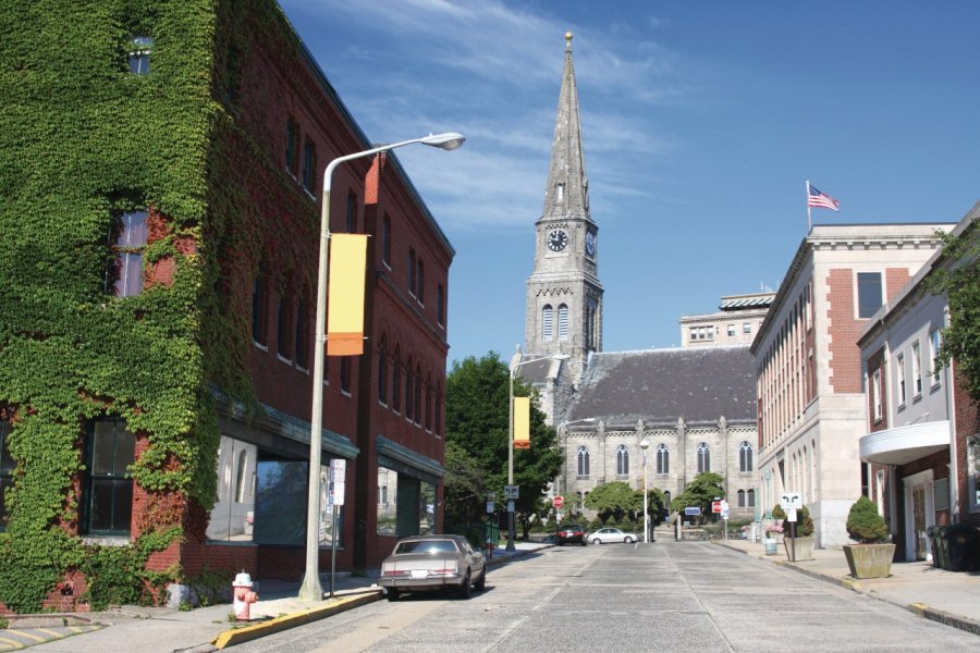 Rue de New London. ISTOCKPHOTO/DENISTANGNEYJR