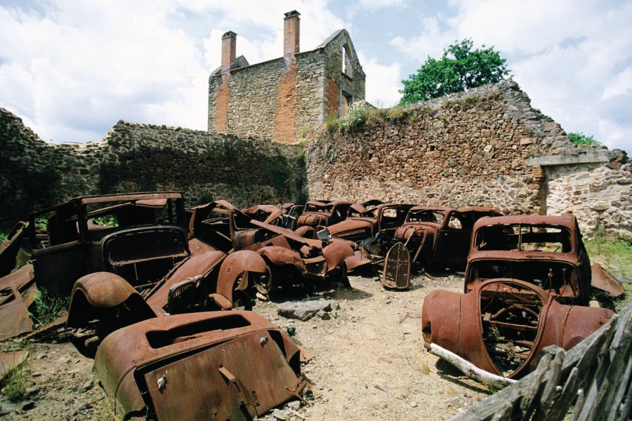 Oradour-sur-Glane, village martyr Florent RECLUS - Author's Image