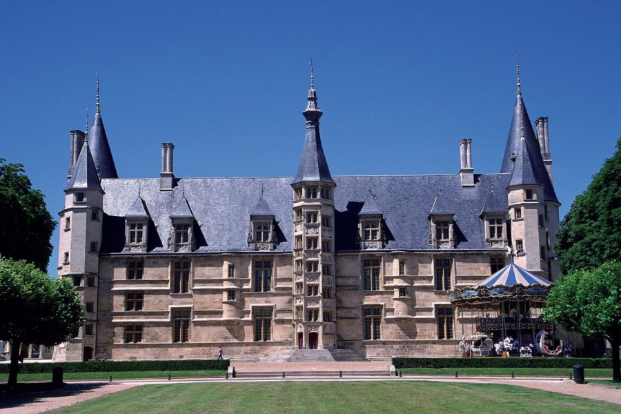 Le Palais Ducal - Nevers PHOVOIR