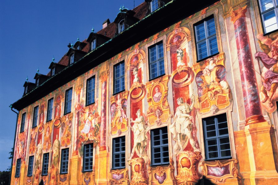 Fresques baroques sur la façade de l'ancien hôtel de ville. Author's Image