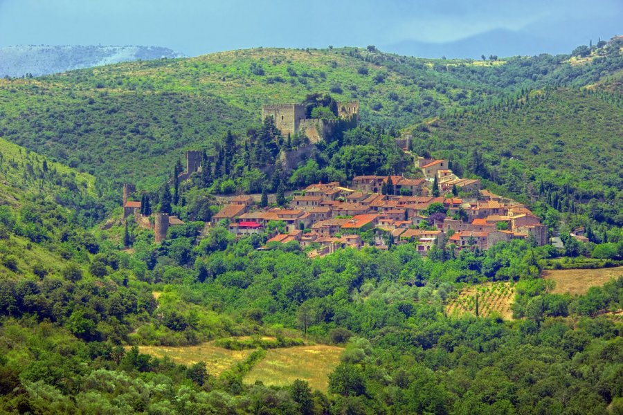 Castelnou. PAUL ATKINSON / Shutterstock.com