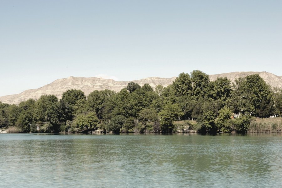 Balade en bateau sur la rivière. Sylvie FRANCOISE