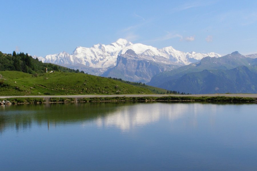 Massif du Mont Blanc et lac de Joux Plane KLP