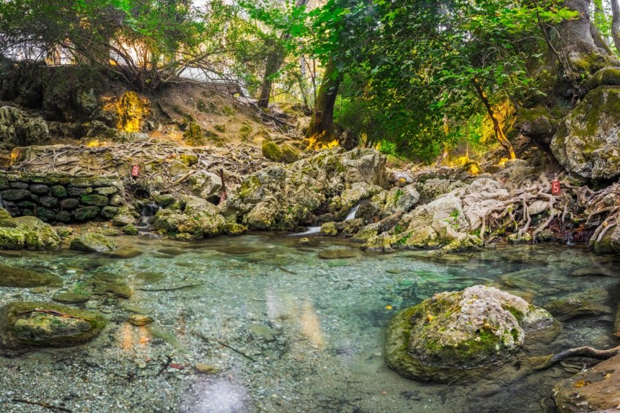 Epta Piges ou Vallée aux sept sources. ian woolcock - Shutterstock.com