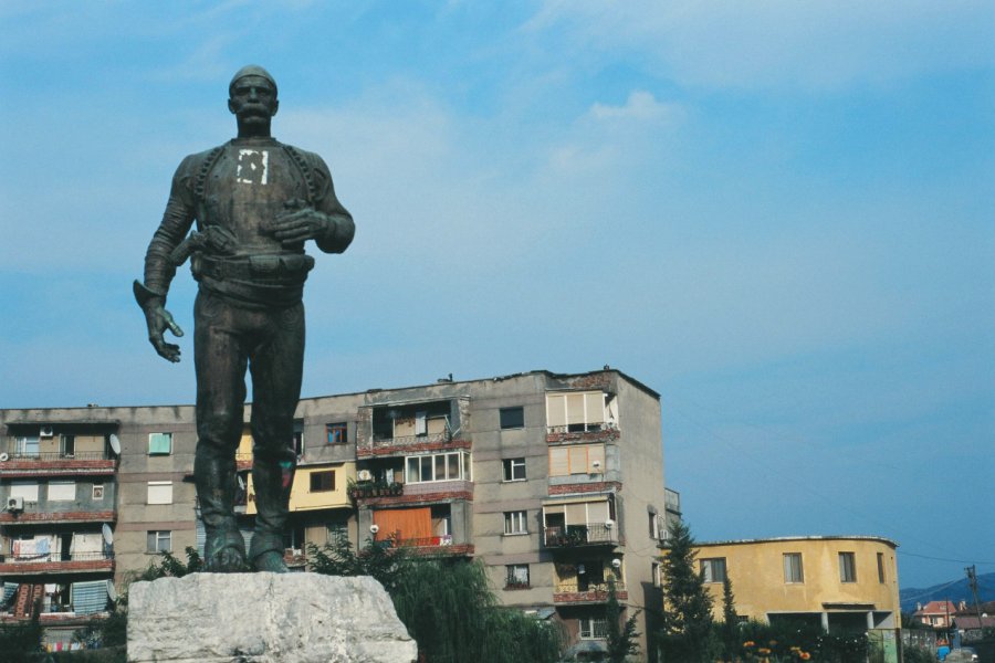 Statue d'Isa Boletini. Julie Briard