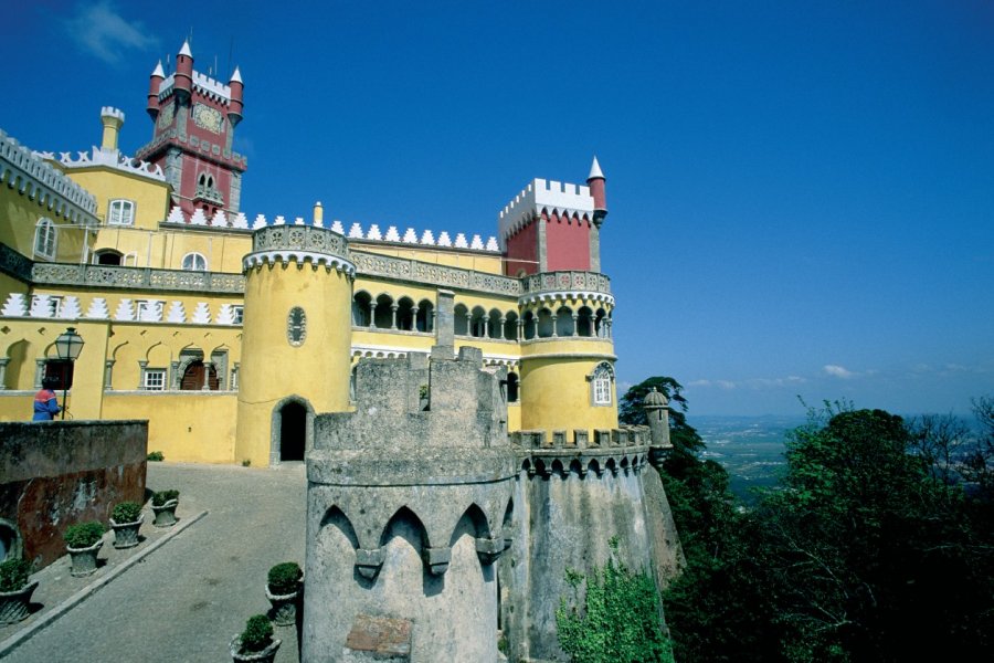 Palácio da Pena, exemple de l'architecture romantique portugaise. Alamer - Iconotec