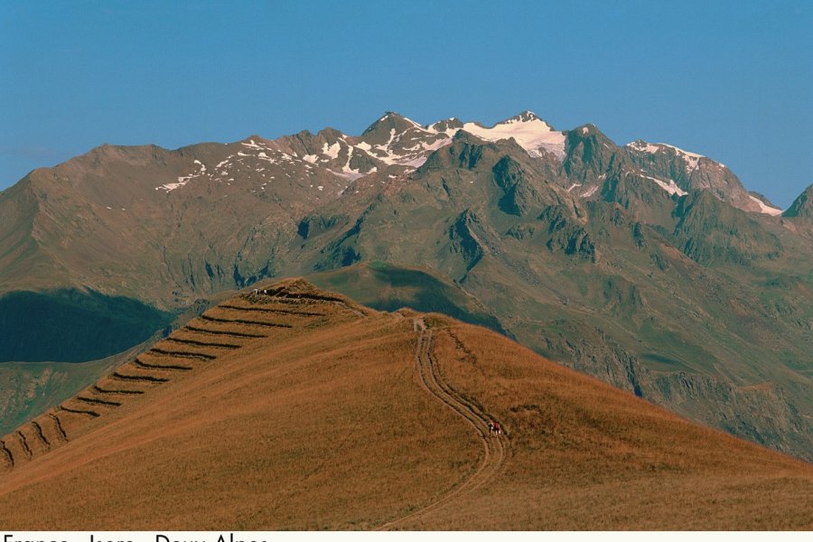 Route de montagne F. IREN & C. PINHEIRA - AUTHOR'S IMAGE