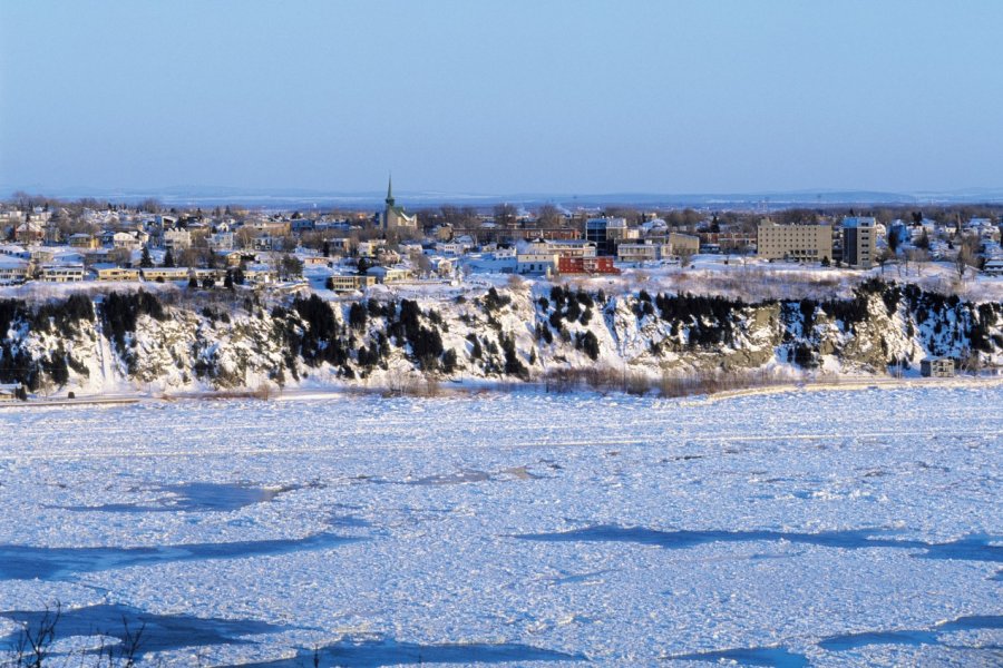 Le fleuve Saint-Laurent et la ville de Lévis. Author's Image