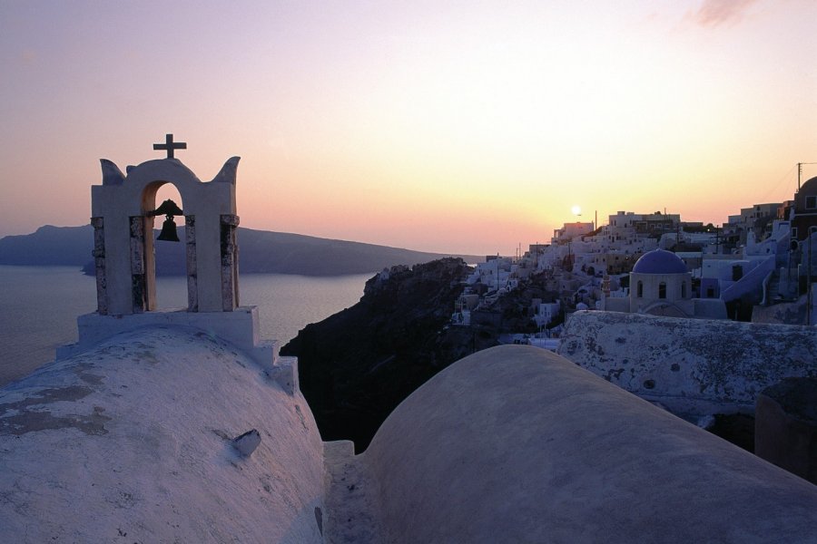 Coucher de soleil sur l'île de Santorin. Stéphane Maréchal - Iconotec