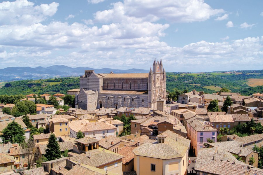 Ville d'Orvieto et sa cathédrale. Jenifoto - Fotolia