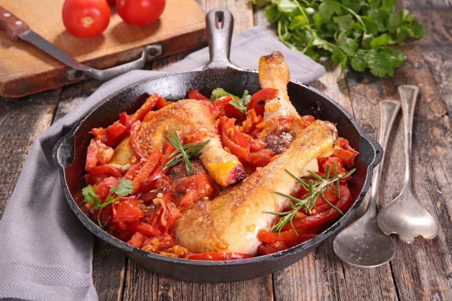 Poulet basquaise. Chatham172 - Shutterstock.com