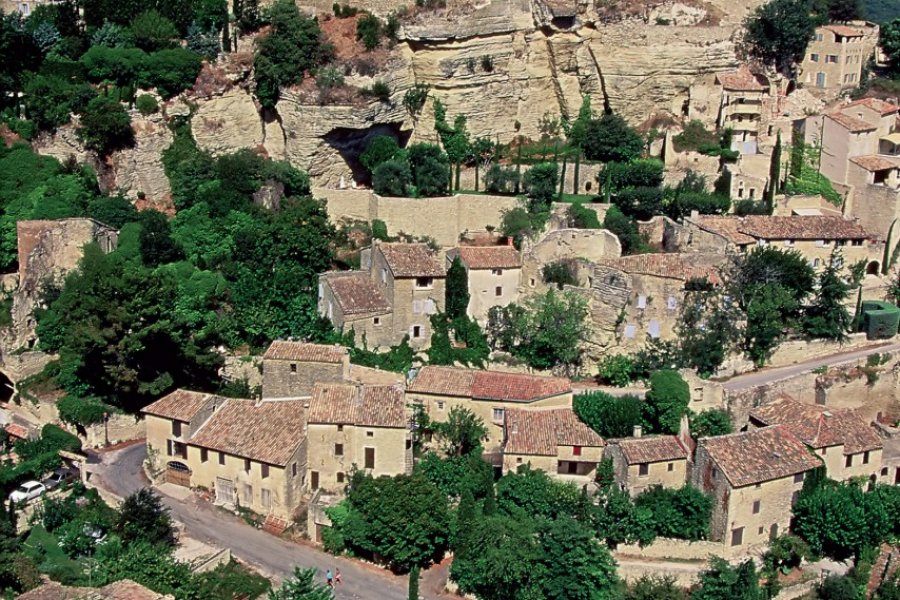 Le village de Gordes (© GABRIEL-CISCARDI - FOTOLIA))