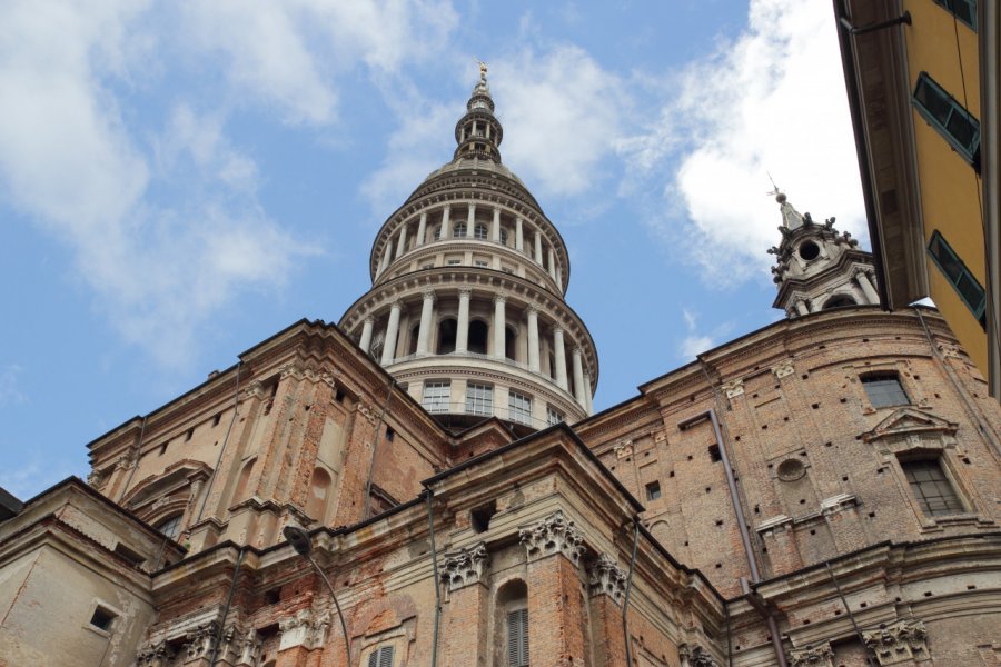 Basilique de San Gaudenzio, Novara. Marcovarro - Shutterstock.com