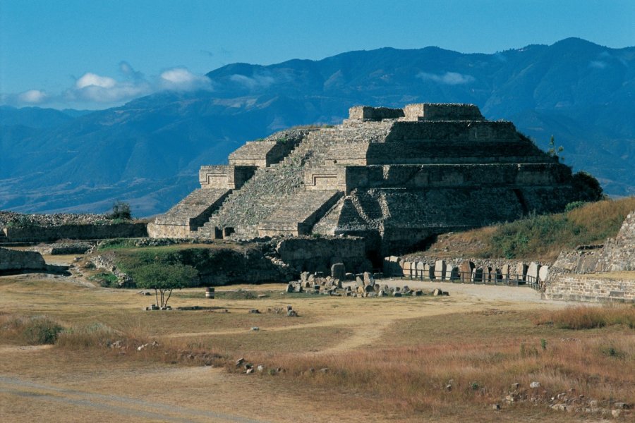 Monte Albán, ancienne capitale Zapotèque. Cali - Iconotec