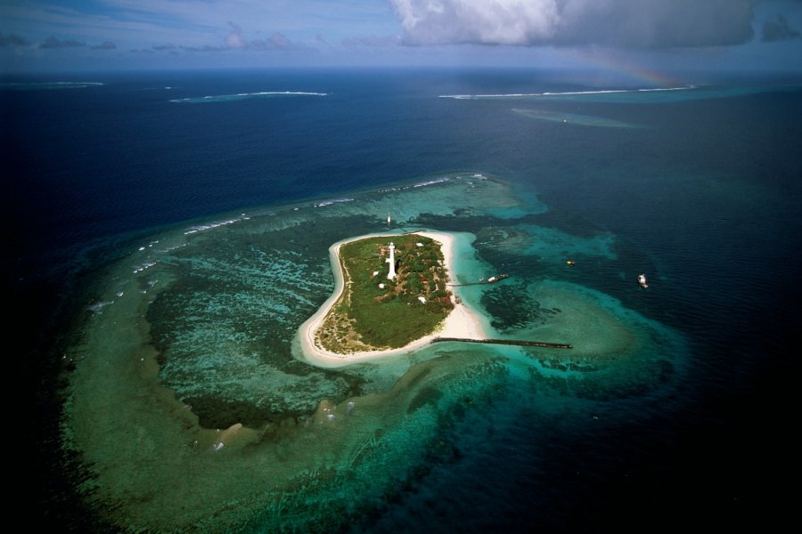 Survol du phare Amédée. Author's Image