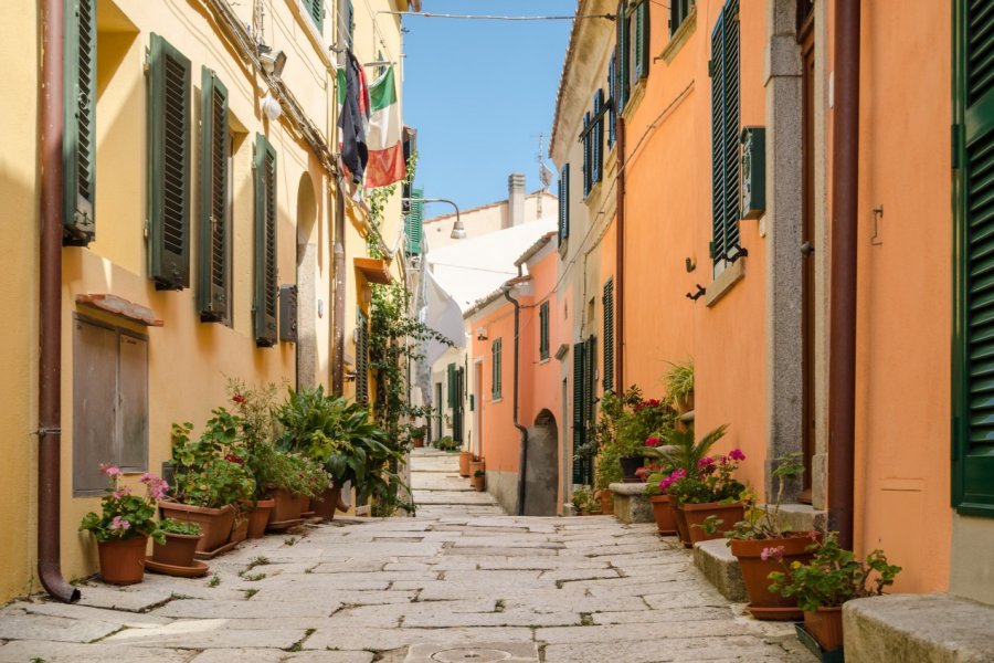 Ruelle de Sant'Ilario in Campo. Marco Saracco - Shutterstock.com