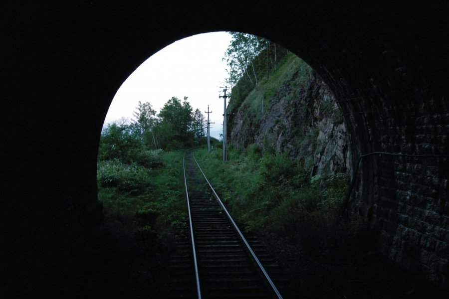 Tunnel sur la ligne du Circumbaïkal Stéphan SZEREMETA