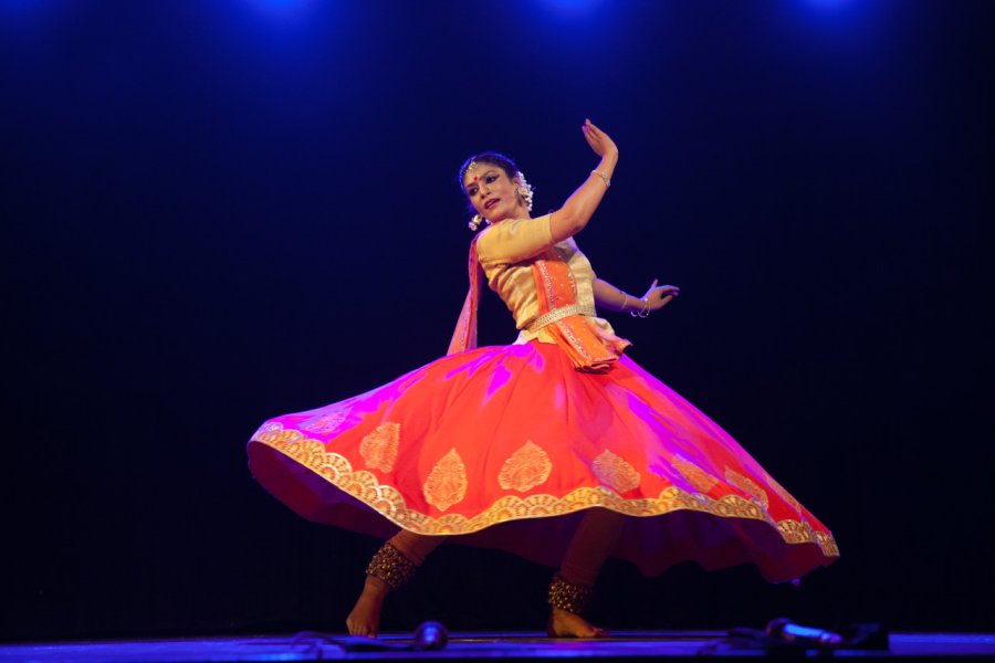 Danseude kathak. JN STUDIO - Shutterstock.com