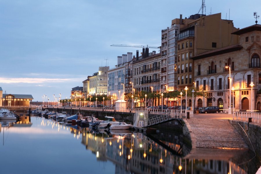 Le port de Gijón. Iván Cano / Ruta Via de la Plata