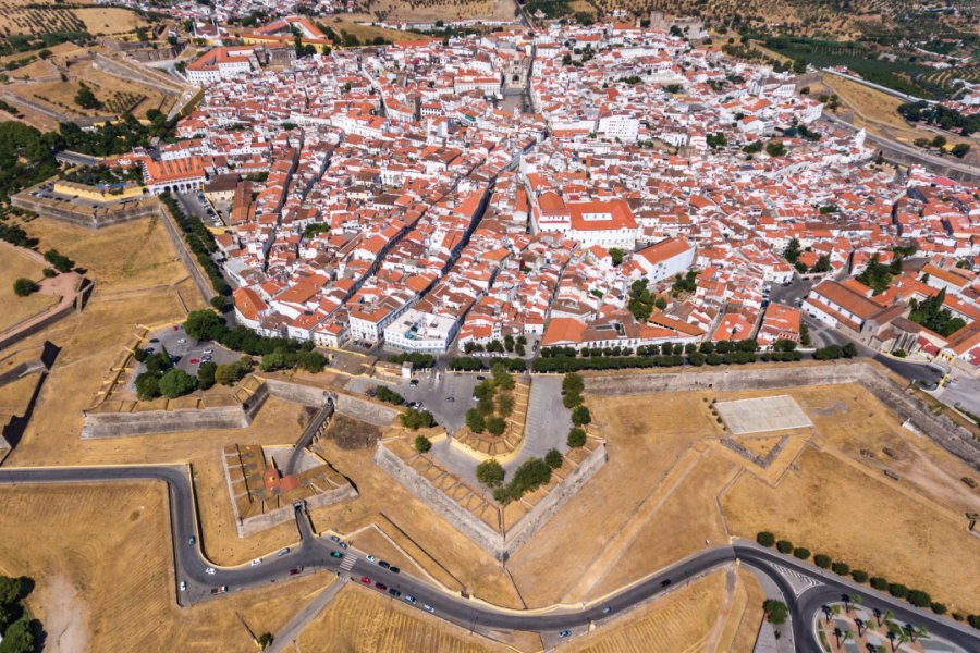 Vue aérienne d'Elvas. Bureau de Promotion Touristique de l'Alentejo