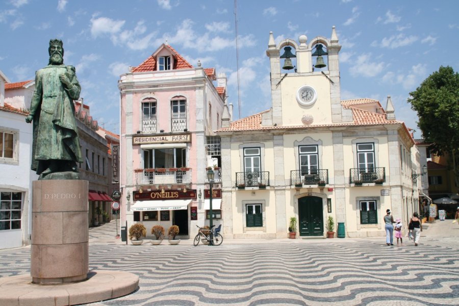 Don Pedro I sur la place principale de Cascais. Stéphan SZEREMETA