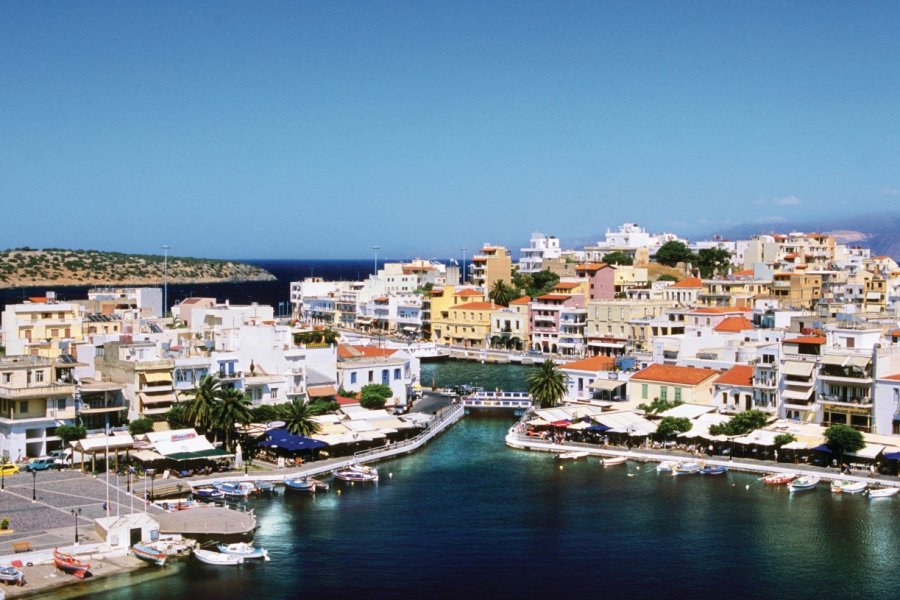 Bords du lac Voulismeni d'Agios NiKolaos. Author's Image