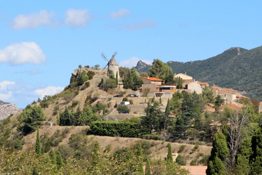 Le village de Cucugnan. Weblody - stock.adobe.com