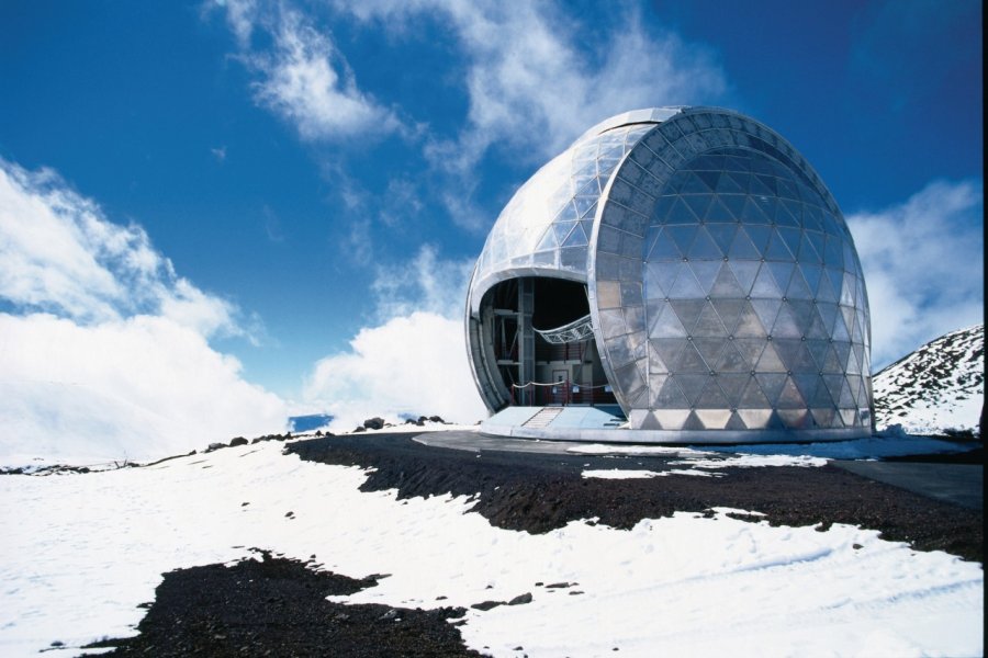 Observatoire au sommet du Mauna Kea. Hawaii Tourism Authority (HTA) / Kirk Lee Aeder