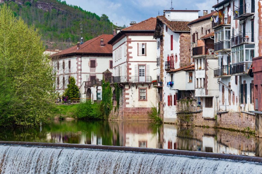 Elizondo, lieu de tournage pour El Guardián Invisible de Fernando González. Alberto Giron Photography - shutterstock.com