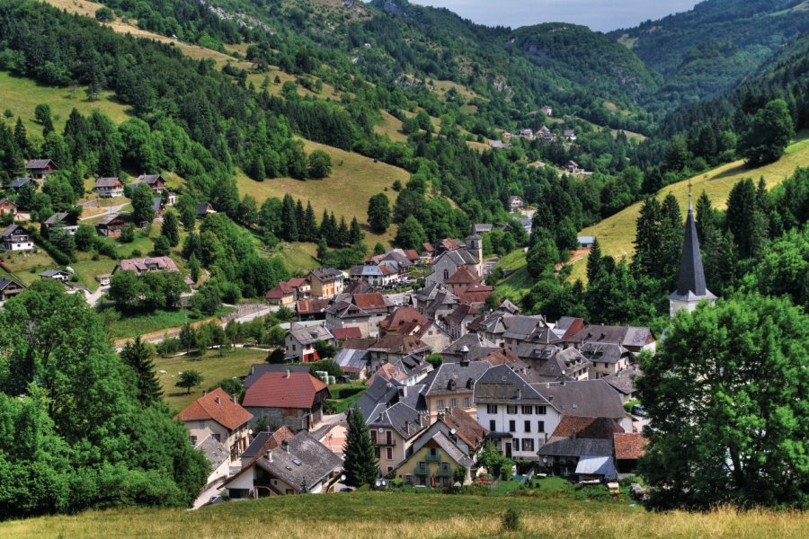 Le village de Saint-Pierre d'Entremont Minicel73 - Fotolia