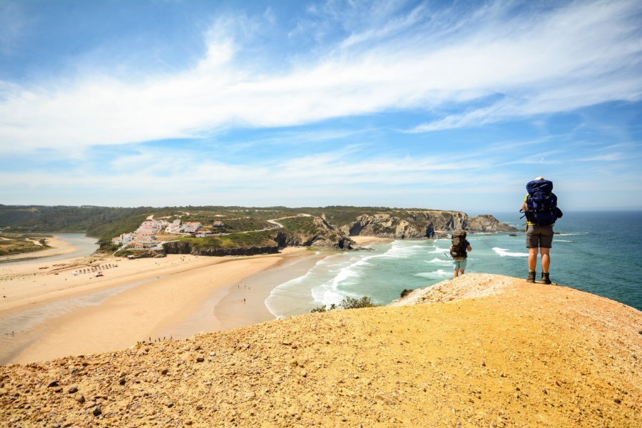 Plage d'Odeceixe. PIXEL to the PEOPLE - Shutterstock.com