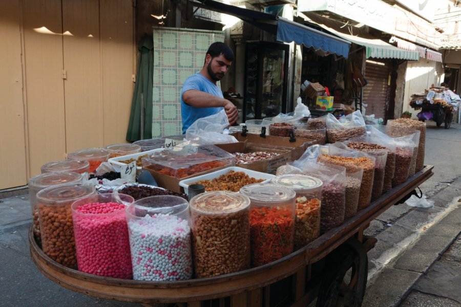 Vendeurs de douceurs dans le souk de la vieille ville de Tyr Philippe GUERSAN - Author's Image