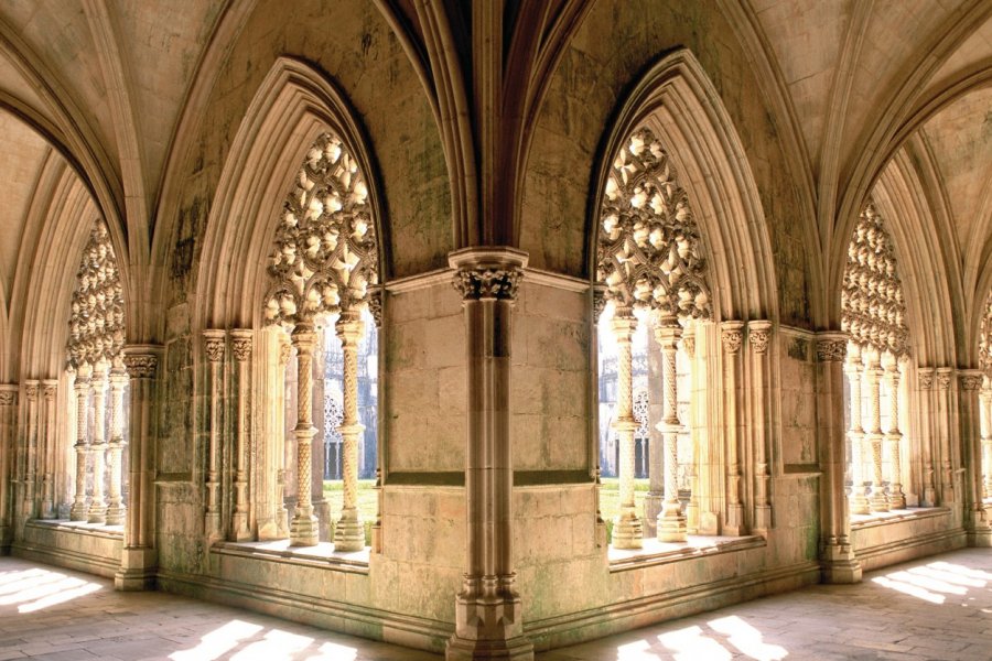 Cloître royal du monastère Santa Maria da Vitoria. Alamer - Iconotec