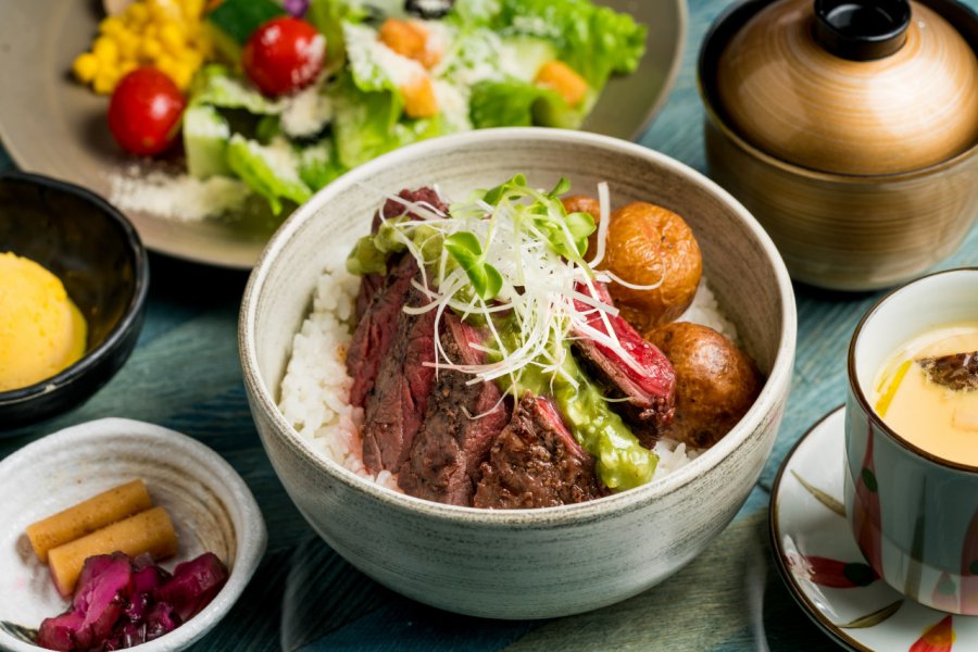 Japan, Tokyo - Japan, Beef, Wagyu (© CHUNYIP WONG - iStockphoto.com))