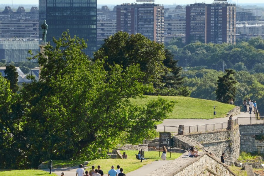 Les touristes en visite à la forteresse de Belgrade. (© Ozgur Guvenc - Shutterstock.com))