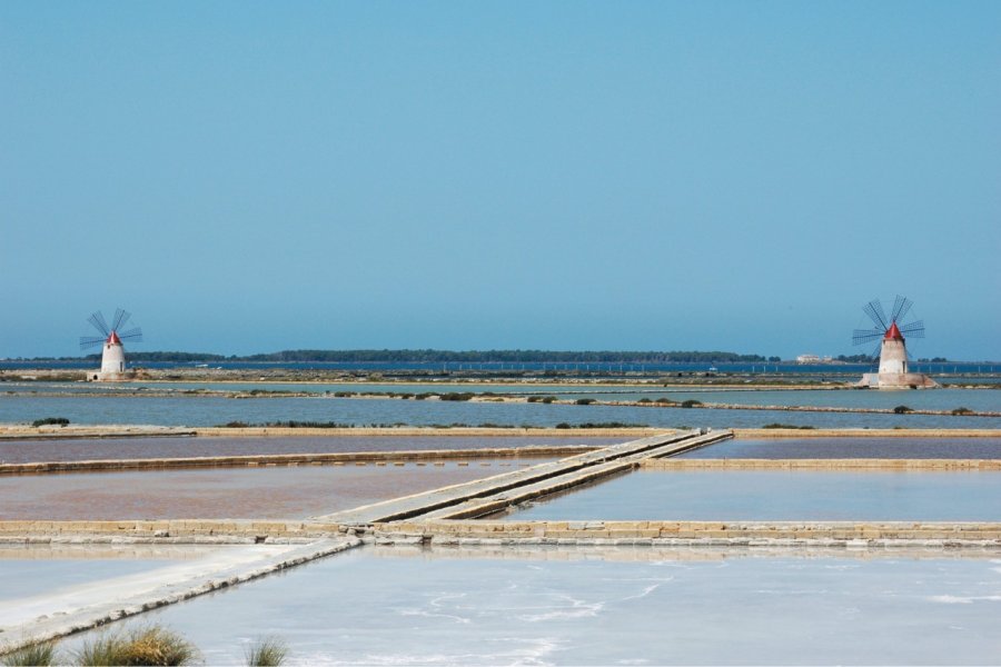 Salines et moulins à vent de Marsala. Picsofitalia.com