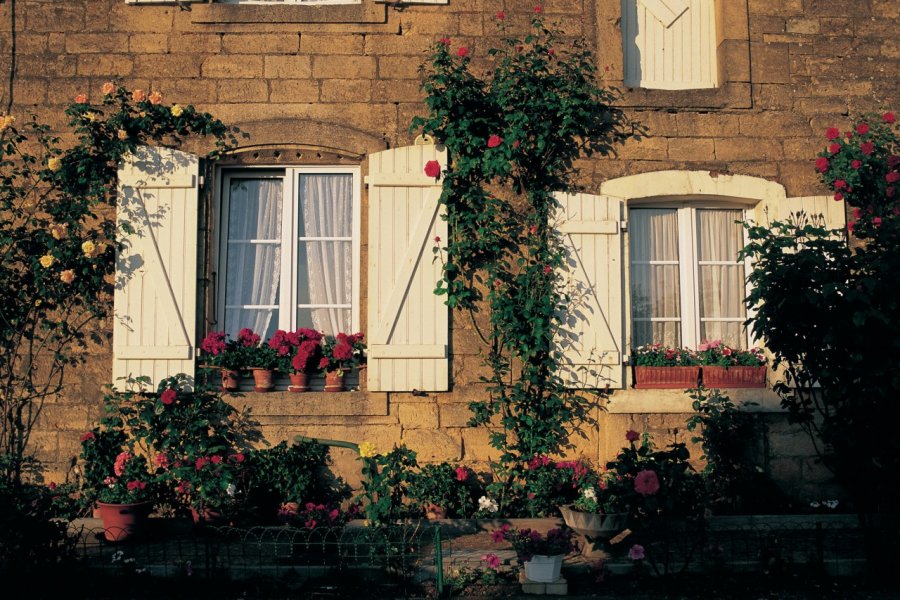 Facade d'une maison S. NICOLAS - ICONOTEC